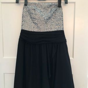 Strapless sequined express dress